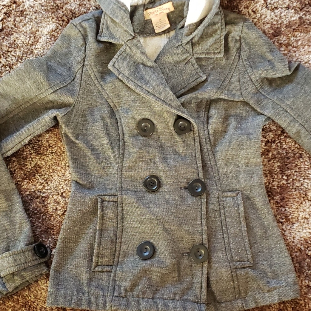 Gray Coat - Picture 2 of 4